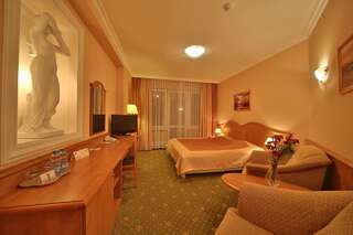 Отель Hotel Polaris Свиноуйсьце Двухместный номер с 1 кроватью или 2 отдельными кроватями-1