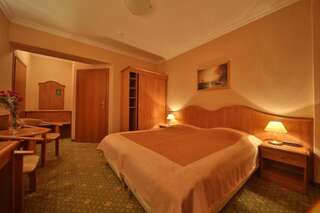 Отель Hotel Polaris Свиноуйсьце Двухместный номер с 1 кроватью или 2 отдельными кроватями-13