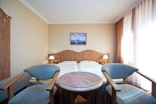 Отель Hotel Polaris Свиноуйсьце Двухместный номер с 1 кроватью или 2 отдельными кроватями-24